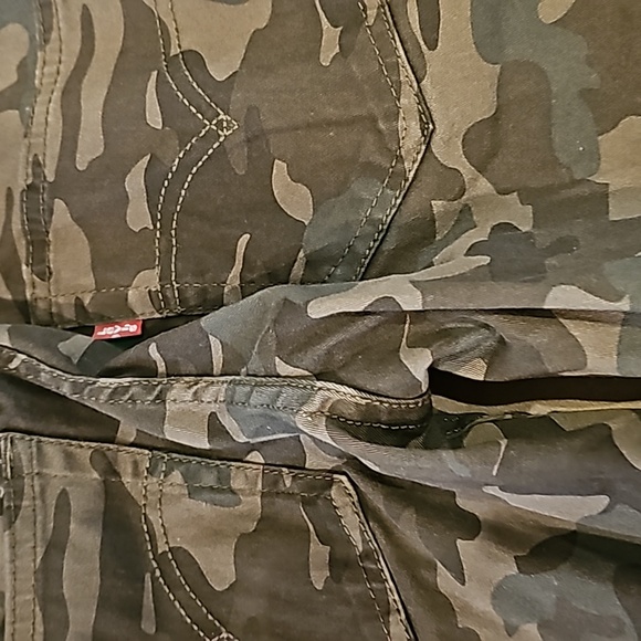 Boys Levi's camouflage jogger pants jeans size 10 reg - Picture 6 of 6